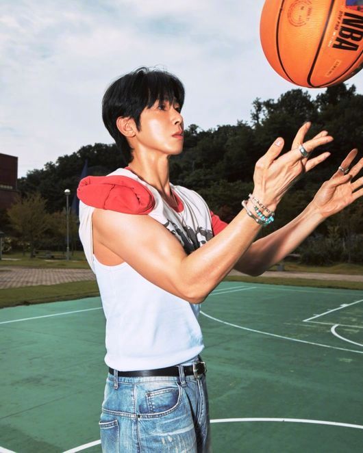 【osen】[东方神起成员允浩即将携首张正规专辑《I-KNOW》回归，并携手EX