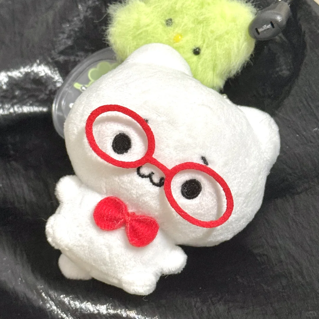 ^>⸝⸝⸝⸝<^੭ﾞ眼镜借我戴戴