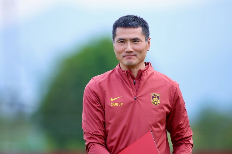 3月31日讯 今日FIFA系列赛国足0-2不敌喀麦隆，赛后邵佳一接受赛后采访，谈