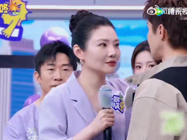 徐冬冬抢了高瀚宇台词徐冬冬女大佬上线！壁咚高瀚宇本想霸气侧漏，结果被反手按墙角质