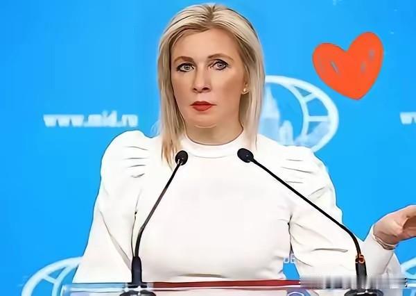 11月底，俄外交部例行记者会。

俄罗斯外交发言人扎哈罗娃怒斥日本记者：“是西北