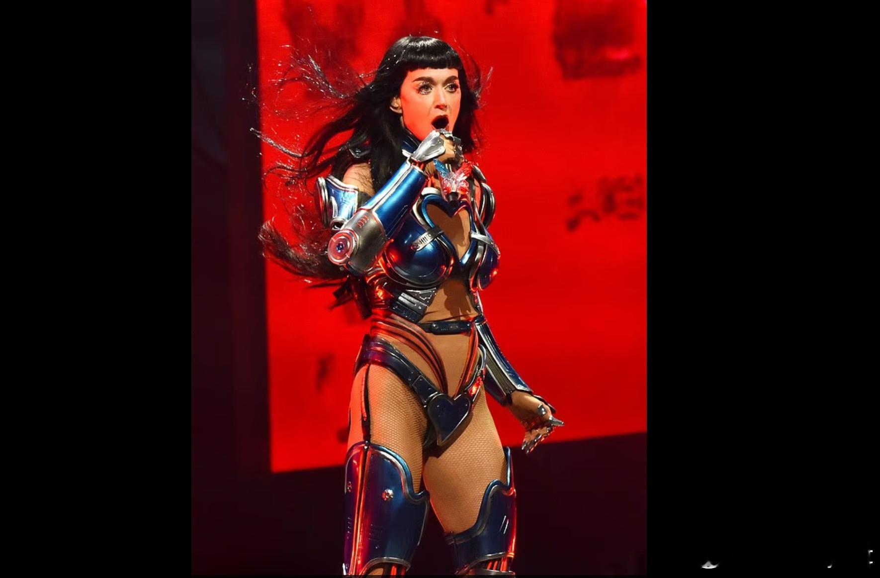 【凯蒂·佩里打破沉默！伦敦演唱会调侃与特鲁多恋情　其前妻发文暗讽“放手的艺术”】