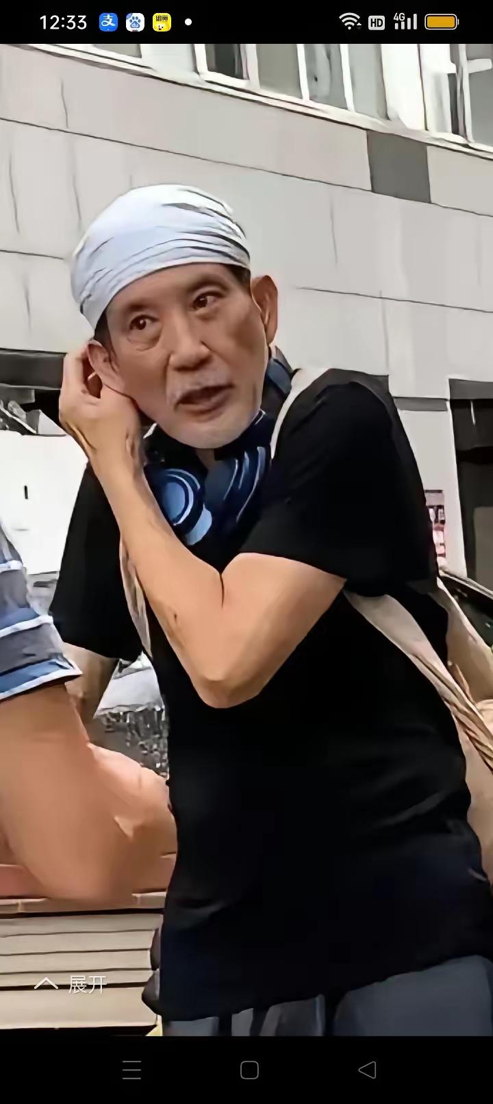80岁秦汉老了也有星相，和林青霞一样。
秦汉和姜文谁更抗打? 
林青霞