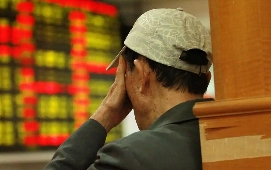 一位山东股民在52元买入卧龙电驱（600580）7900股，可建仓之后股价很快掉
