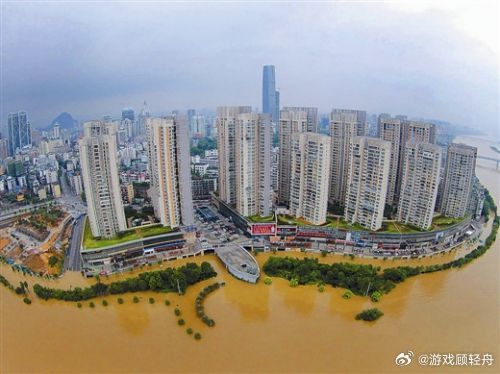 胡锡进称广西洪水视频令人震撼台风致广西多地暴雨泛滥，水库出险、江河超警，现场洪水