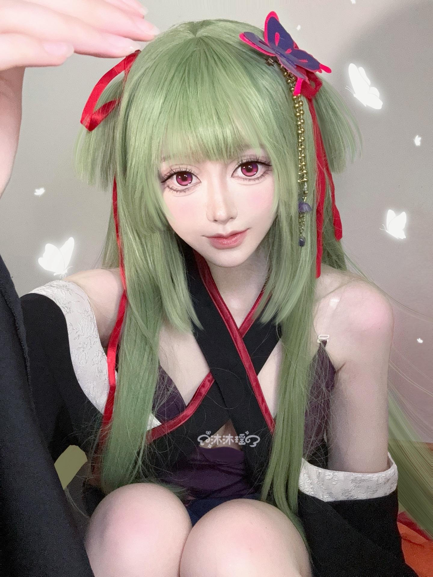 狗修金 摸摸小雨的头～