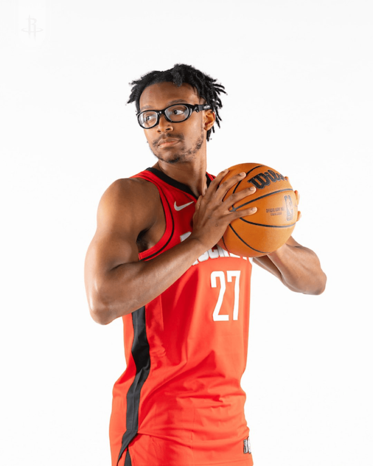 24岁生日快乐！火箭官媒晒照为以赛亚-克劳福德庆生