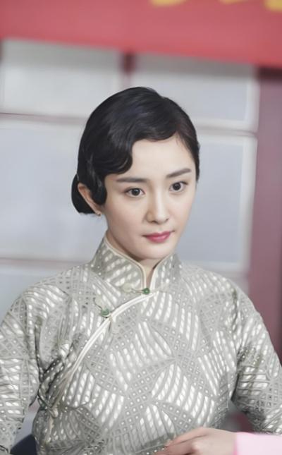 36集抗战剧，杨幂倪大红领衔主演，多位老戏骨同台飙戏，剧情精彩十足，收视强劲，剧