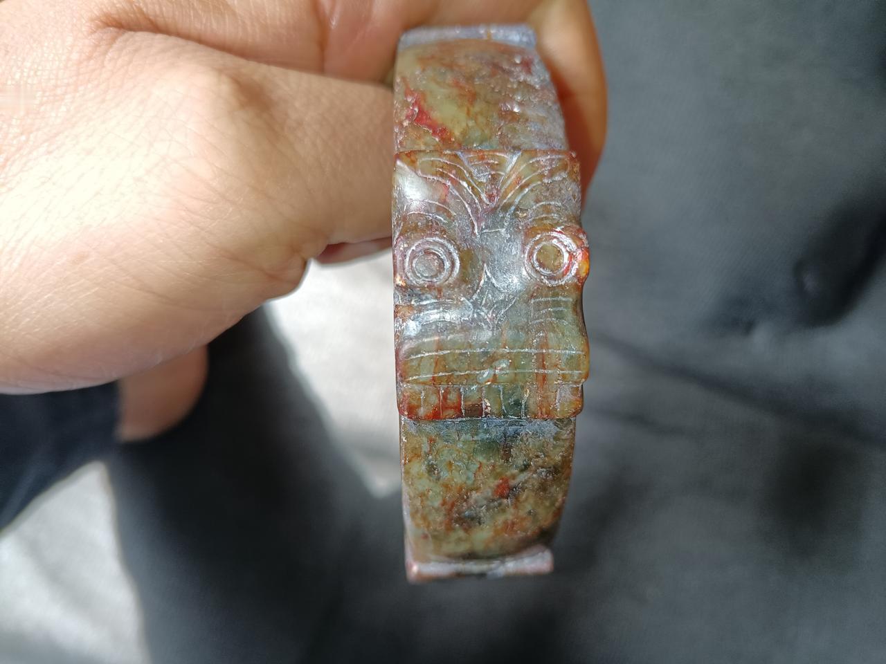 古玩、艺术品为什么值钱呢?古玩艺术品它的稀缺性、艺术性、历史性，还有文化价值，例