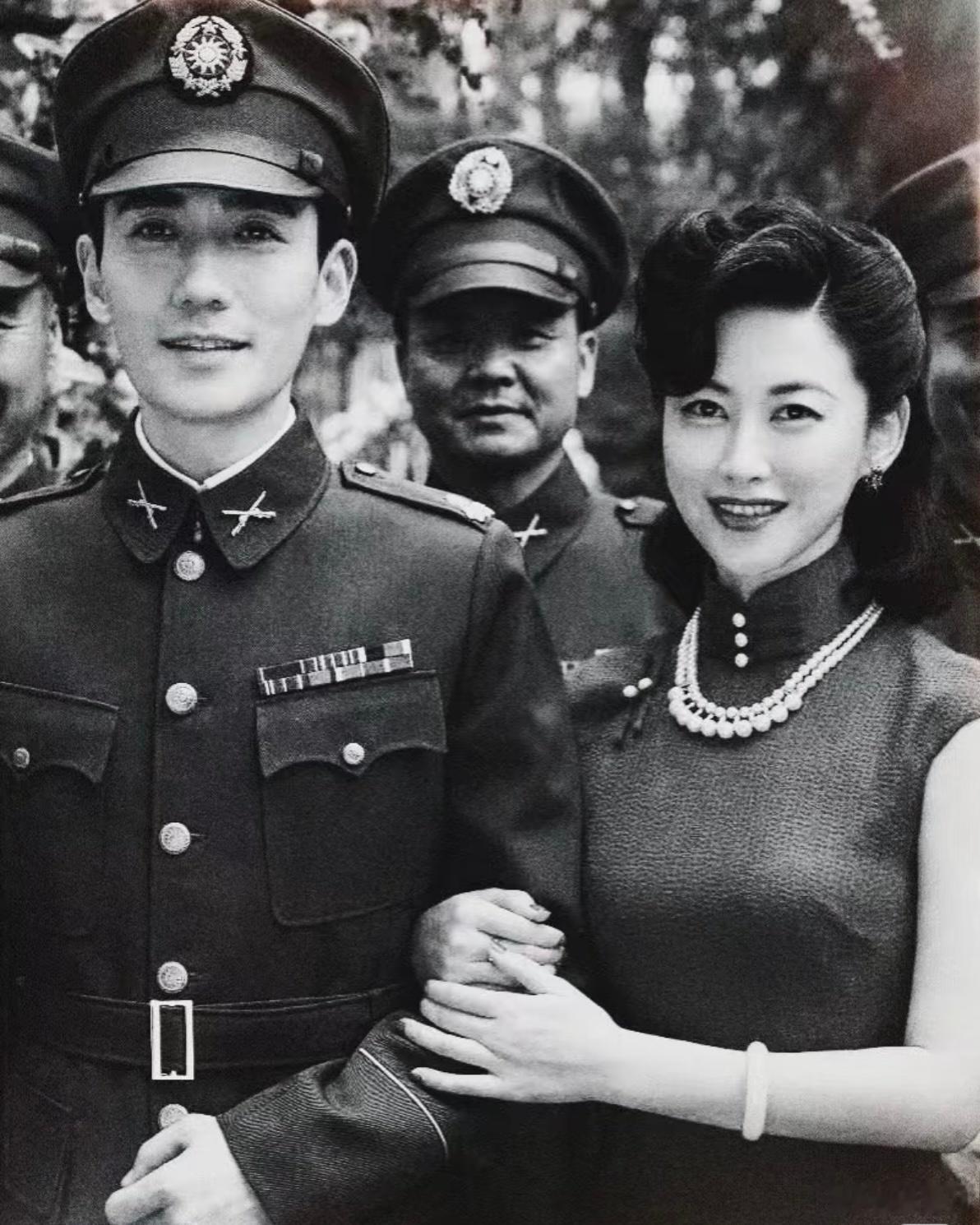 亲密戏请按朱珠这个标准卷朱珠的松弛感真的绝了！一举一动从容又自然，两人之间暧昧氛