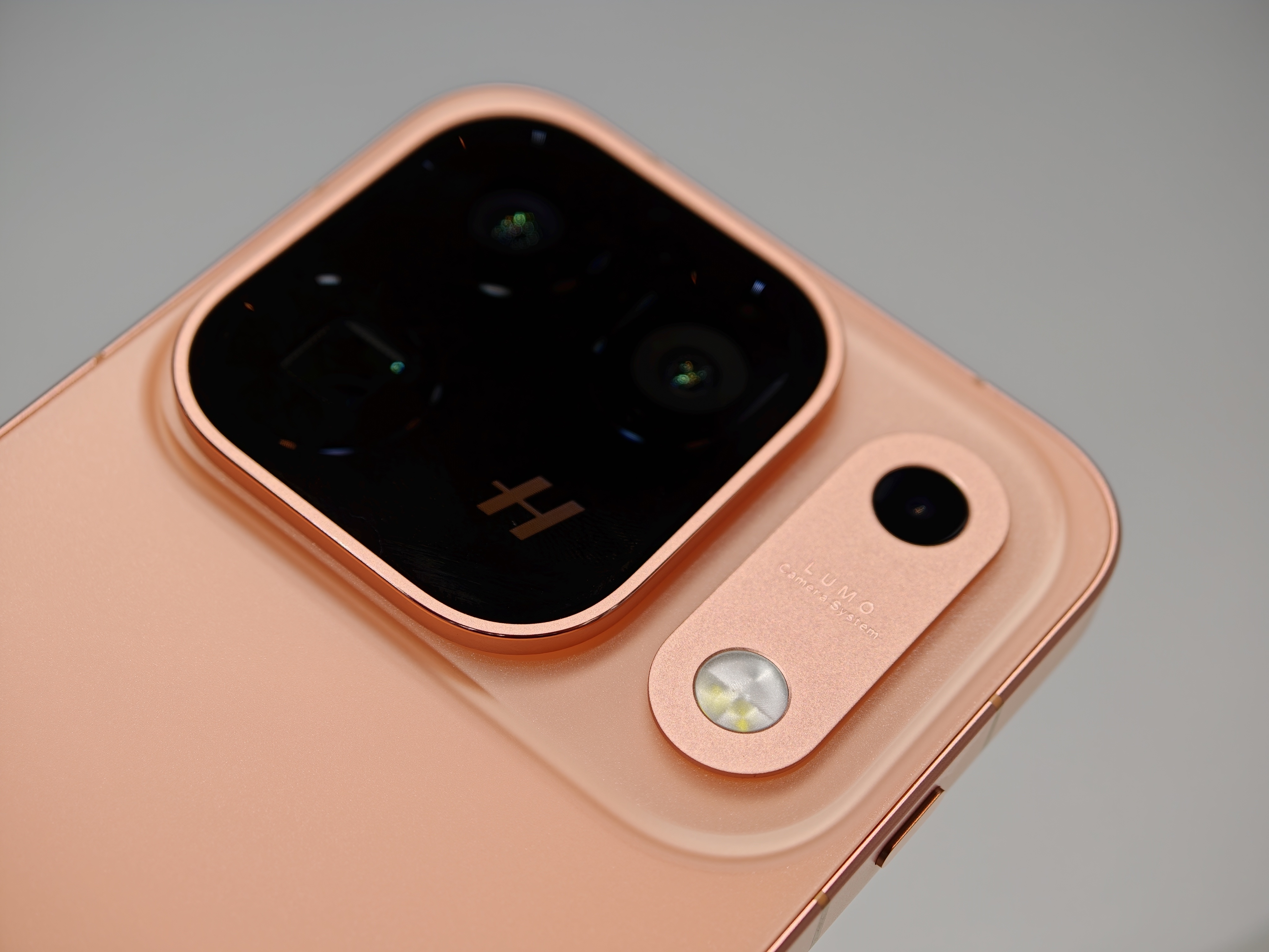 我现在单方面宣布，OPPO Find X10、OPPO Find X10 Pro