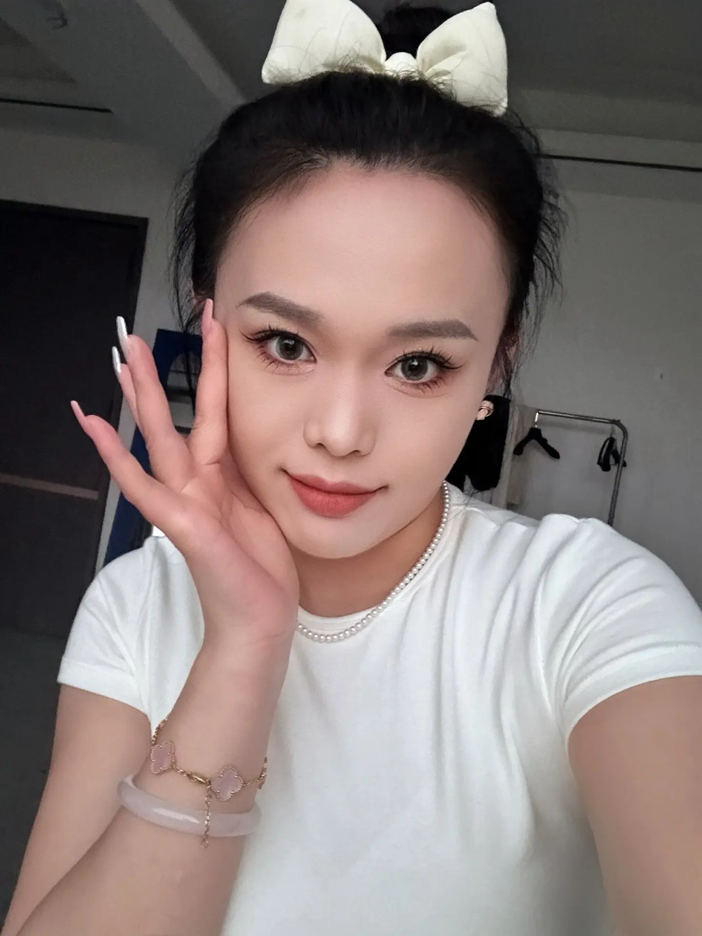 年纪轻轻就克走了两任老公外加一个闺蜜！
