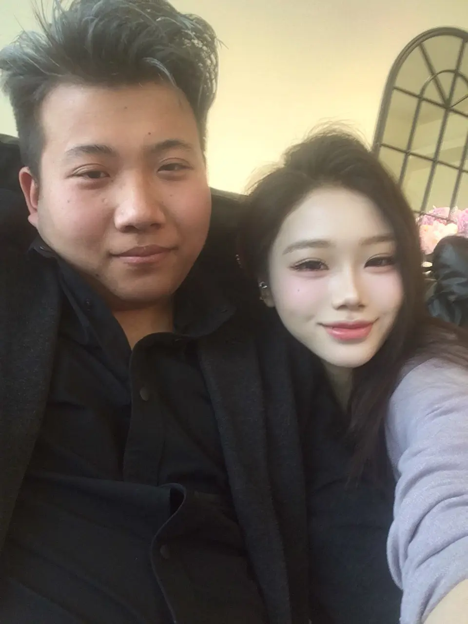 早就不怪了 只是太年轻的肩膀撑不起永远的重量