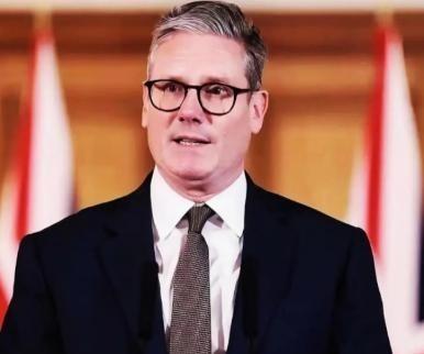英国首相斯塔默曾说得这话听得真解气，他曾表示美国如果真的要退出北约，那么就要把占