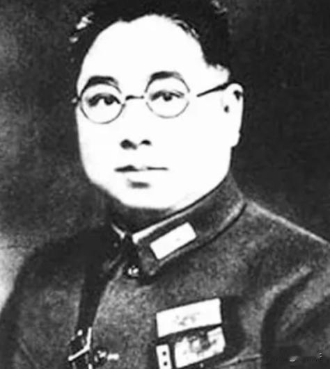 --张辉瓒向毛主席求饶：“润之，你不要杀我！我有钱，我会叫我老婆拿钱、拿医药、拿