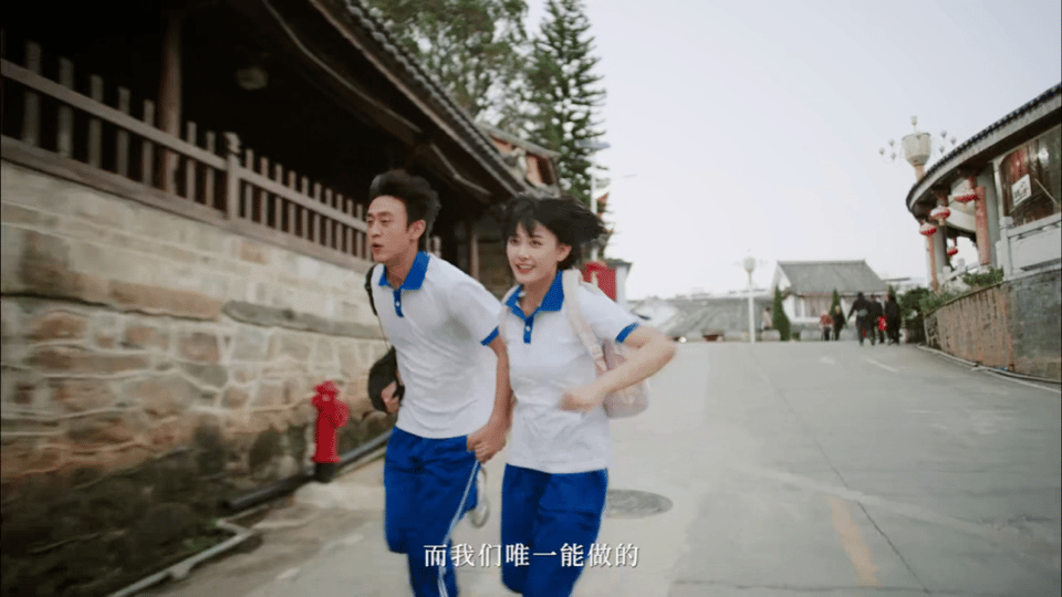 我发现男朋友和我老板在一起了谁懂这种双重背叛带来的崩溃。蒋依依饰演的李依然果断止