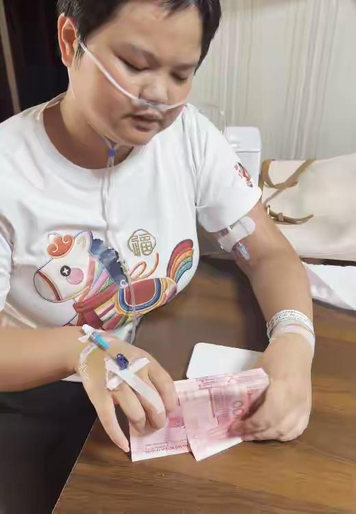 生命倒计时，她惦记的不是自己：那个地铁擦血女孩最后的心愿

我是“高等教育文摘”