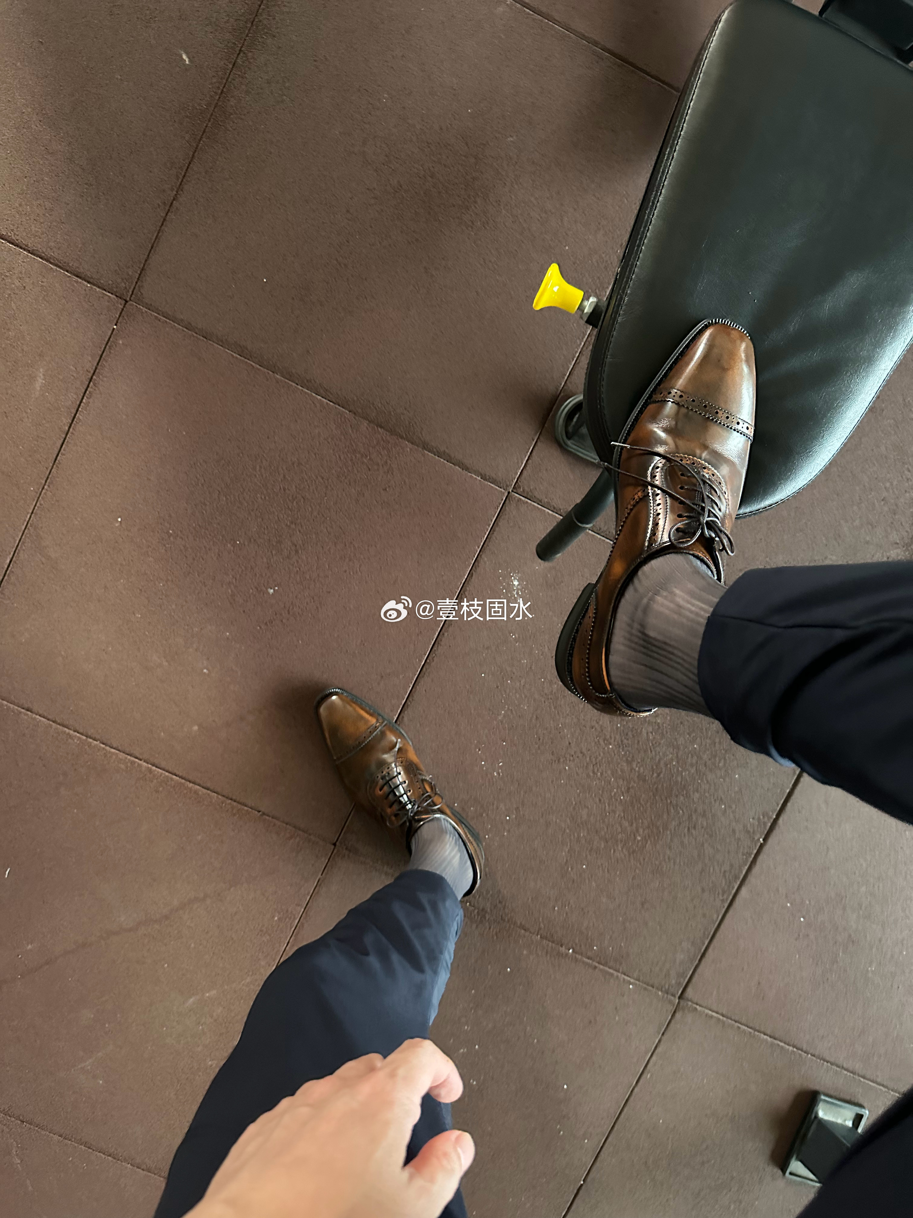 立陶宛为挑衅中国付出代价每天不开心的时候就上网来看看新闻，有种顺我者昌逆我者亡的