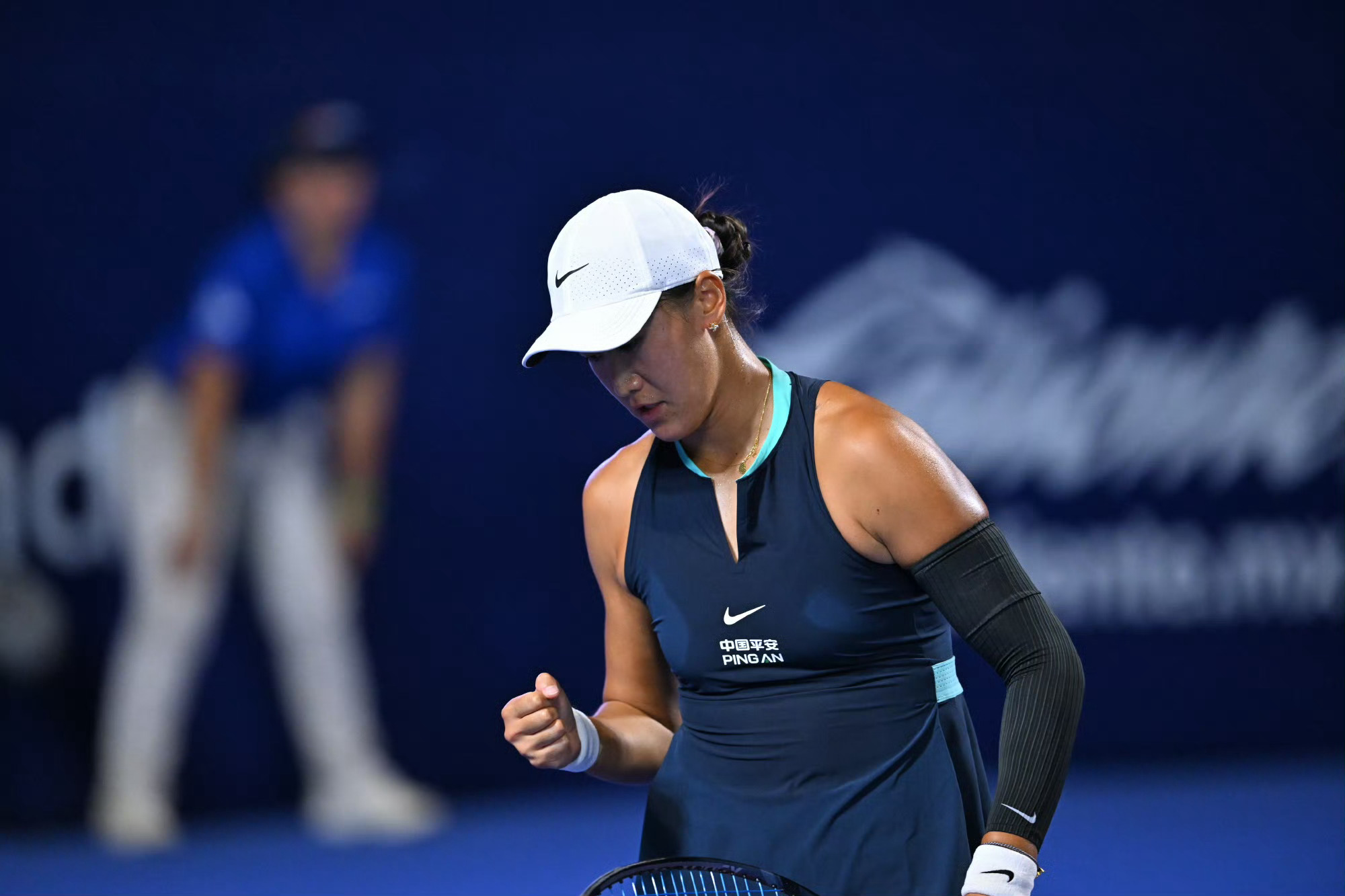 #WTA500#蒙特雷站女单首轮，两位中国选手携手晋级16强：王曦雨以6-0/6