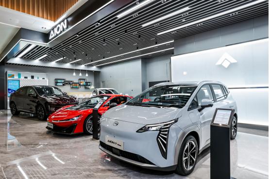 AION Y Plus以其革新品质引领风潮，如今，这股潮流势不可挡地正式登陆香港