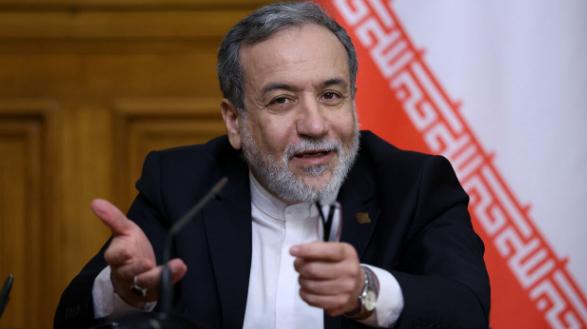 美国似乎一直都想把中俄拉下水，在美伊对峙中，美方试图从伊朗口中得知中俄对伊朗的具