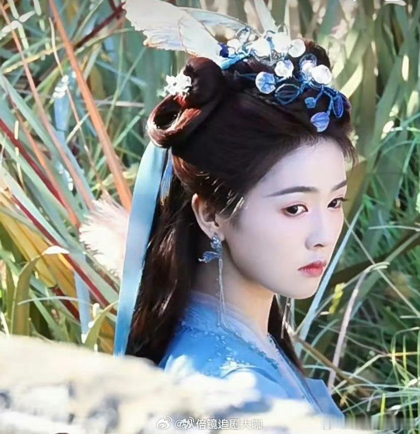 #白鹿妆造运#哟哟哟哟哟白鹿在新剧的片场路透来了，看得出来白鹿的生图状态很是带感
