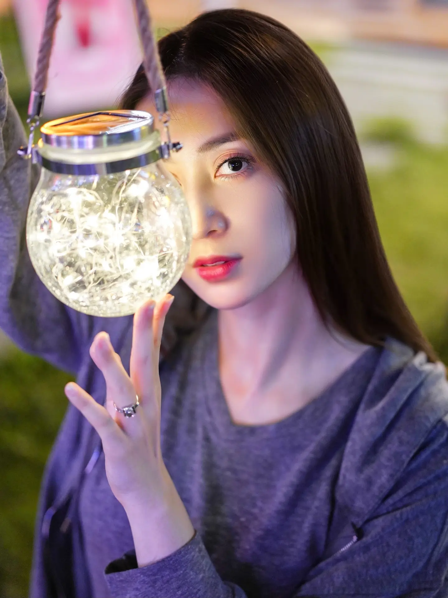 今天忙着找月亮🌝。明天就是中秋🎑 今天找到的月亮球和拍一张 室内的...