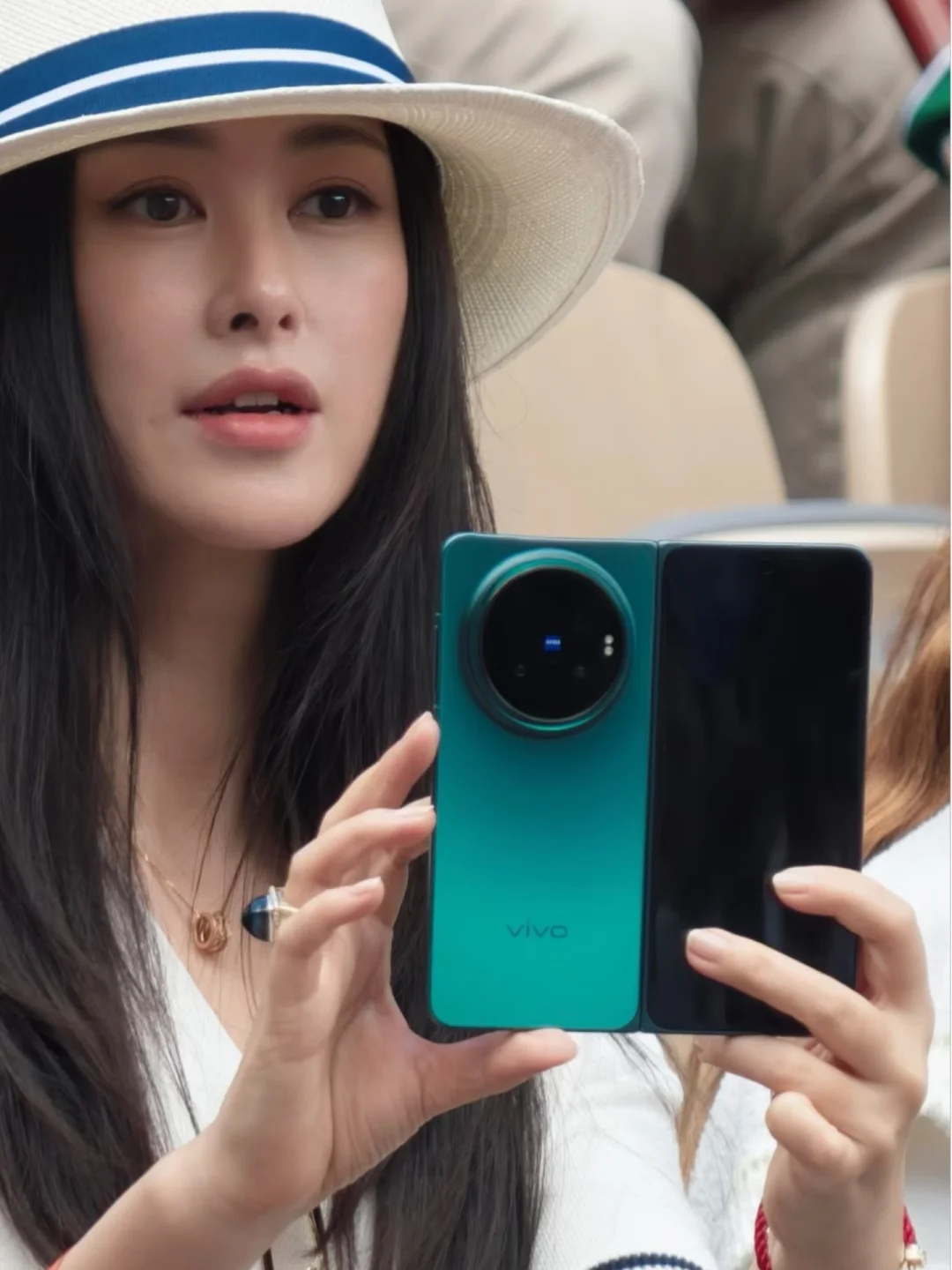 6月，vivo又要发万元机了？还是朱珠代言的？
