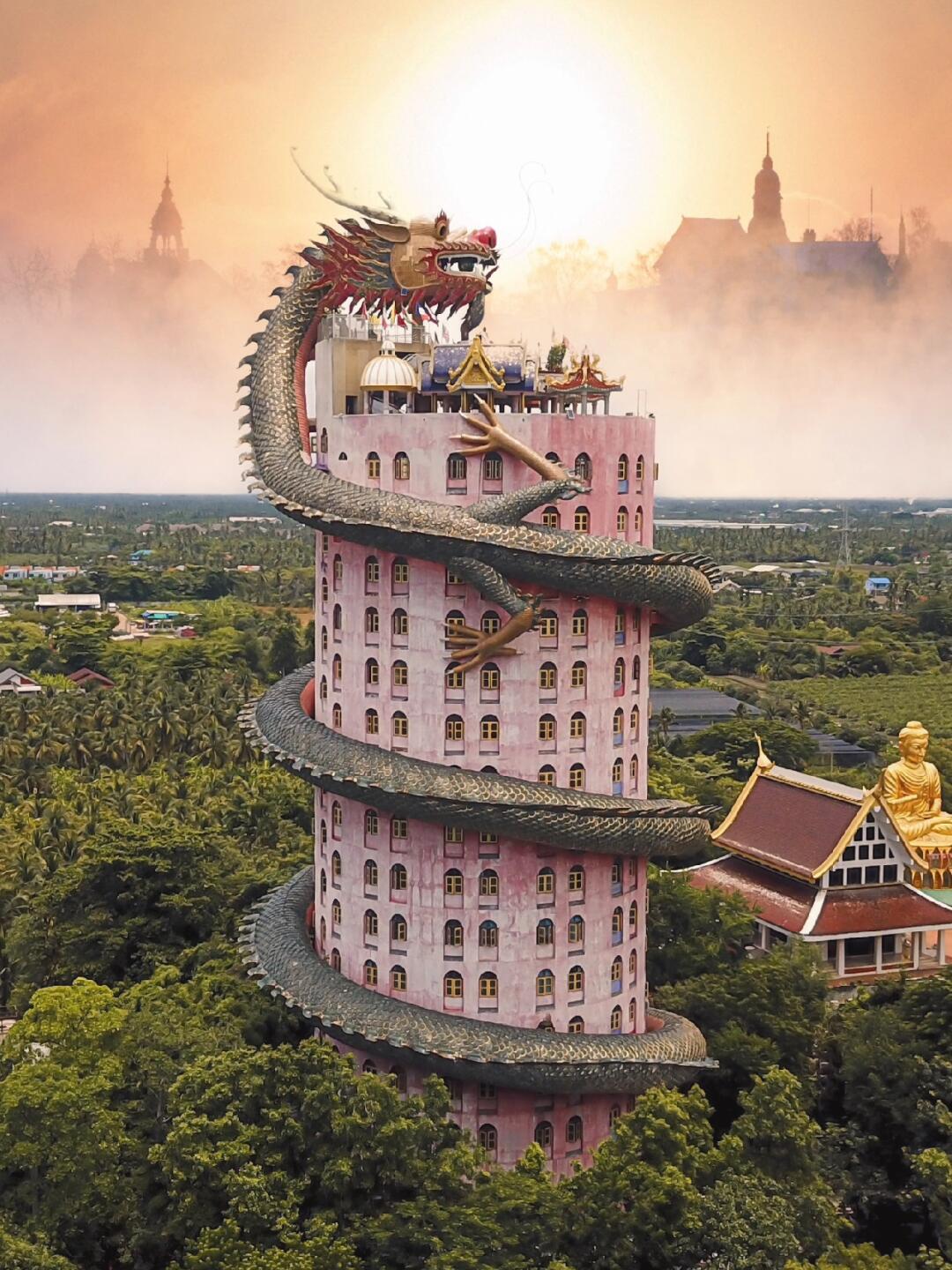 几年前就想打卡的泰国龙庙，这次终于看到了