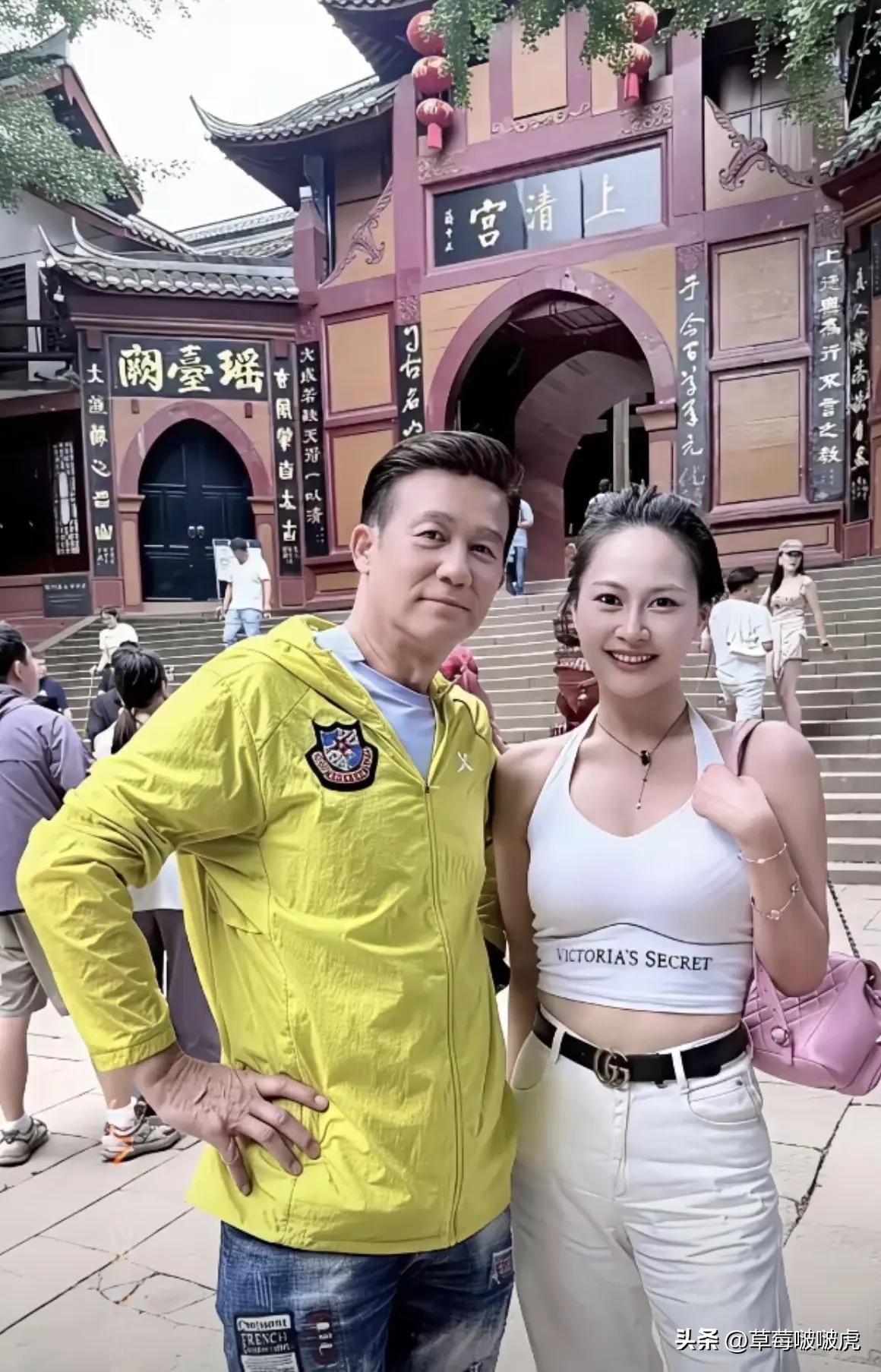 不得不说，这么漂亮的女生，估计李子雄也会动心吧？