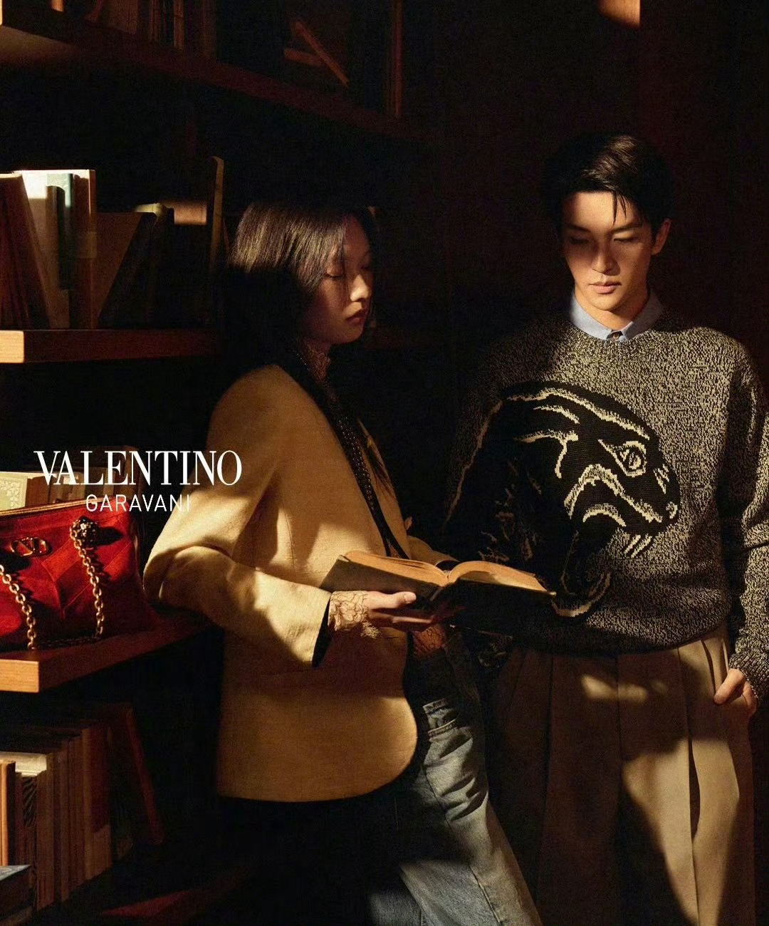 VALENTINO华伦天奴官宣黄子弘凡为品牌挚友，并出镜演绎2026年浪漫七夕情