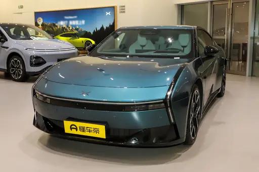 10万左右想买台有设计感的二手电车，我会去淘小鹏P7
预算10万元左右，想买台年
