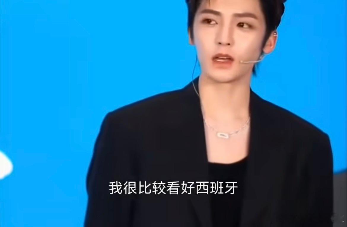 侯明昊神预言世界杯冠军原来侯明昊早在四月份的时候就预测了这次世界杯冠军是西班牙队