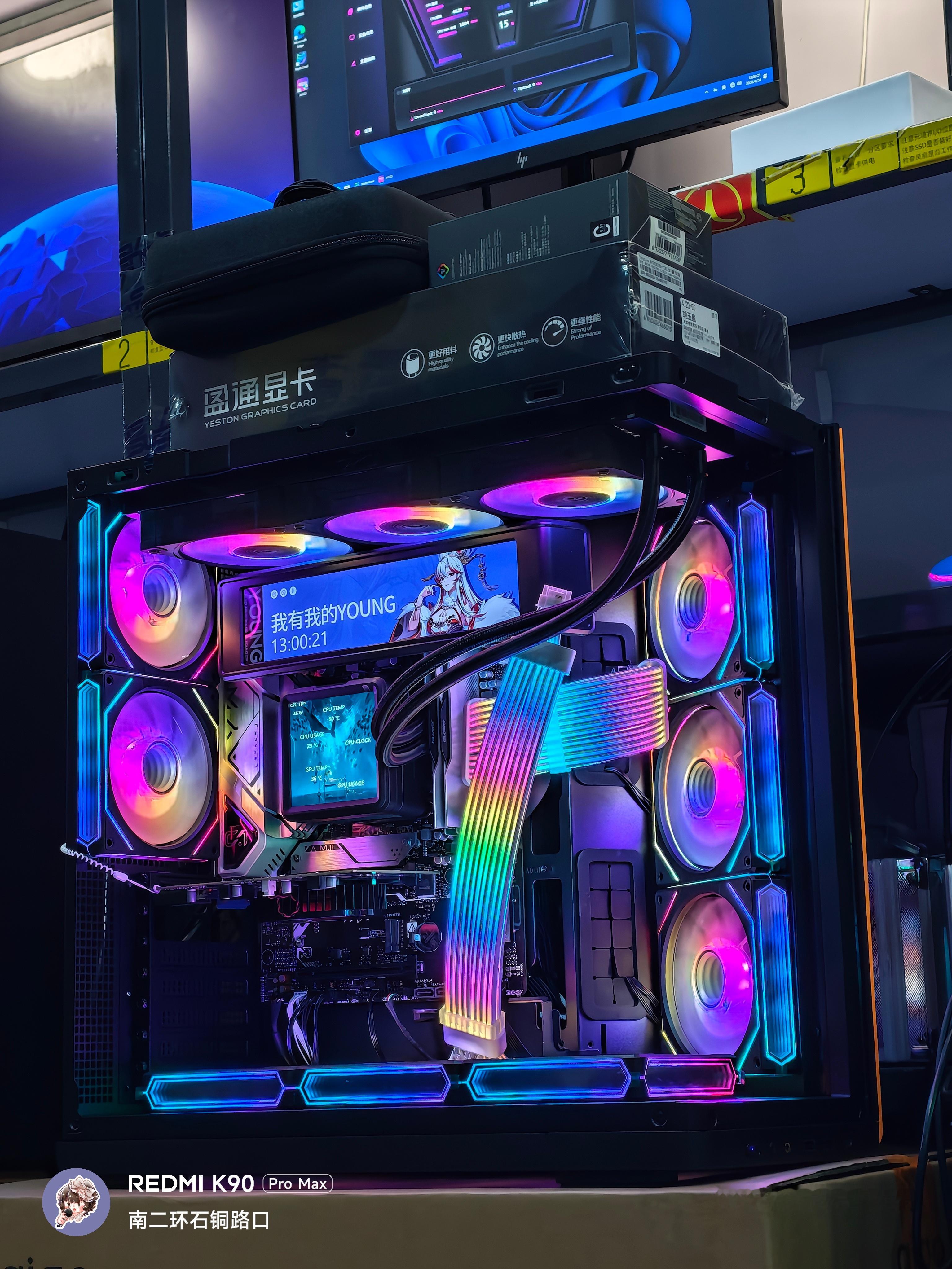 爱国者星璨辰屏显版黑色，非常和谐的外观搭配。搭配乔思伯霓虹线和瓦尔基里B360-