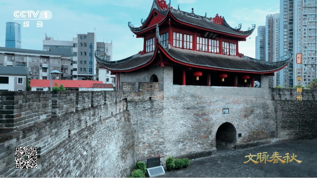 广西100多年前就有遮阳立交桥  当我踏上这座历经沧桑的风雨桥，仿佛穿越了时空，