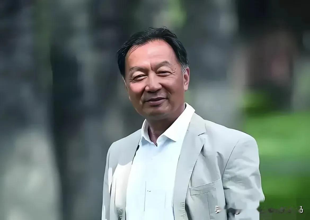 温铁军教授曾说过一句话：“国有资产是几千万先烈用命换来的，是全民所有的。如今你要