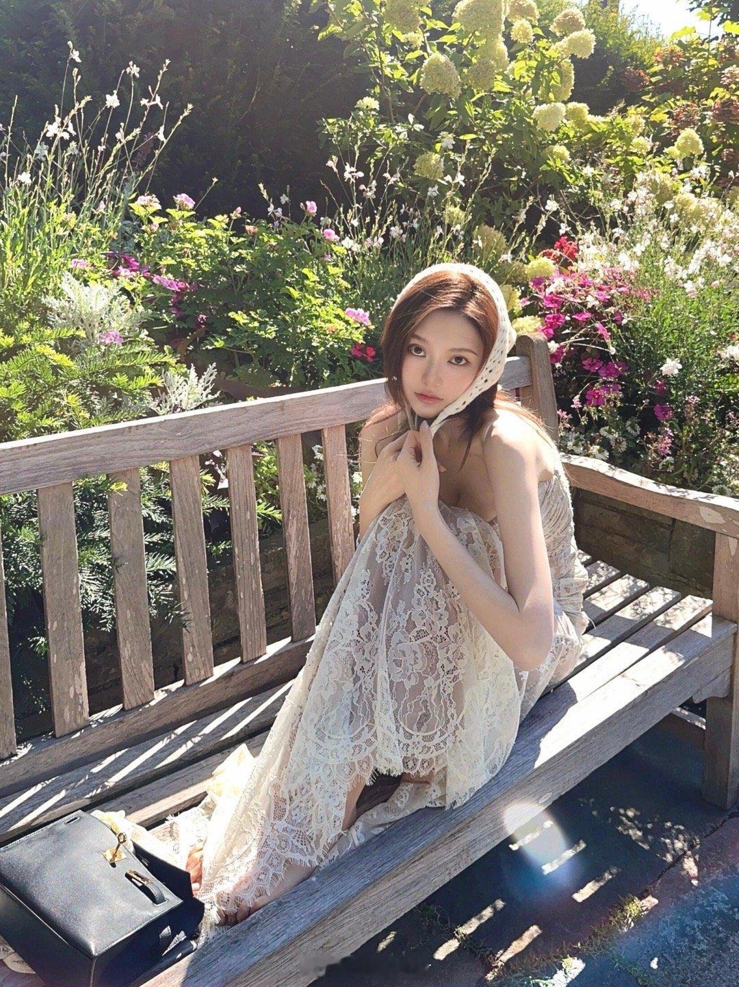 周扬青[心][心][舔屏][抱一抱][舔屏][抱一抱][舔屏][抱一抱][抱一抱