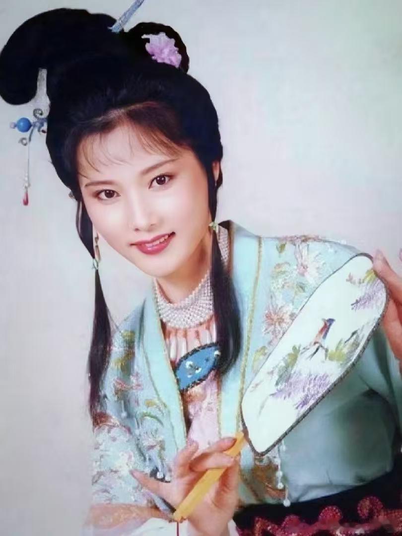 何赛飞问什么是年上姐姐无限超越班 一句灵魂提问引爆全场趣味互动，吴添豪用行动解读