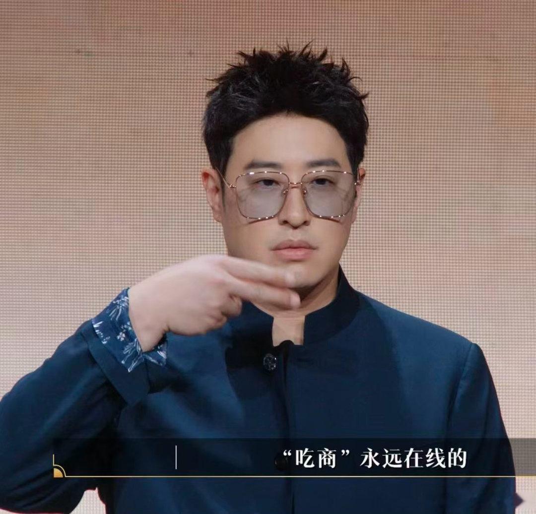 潘玮柏在歌坛和食坛反复横跳坚守音乐初心持续产出舞台作品，跨界入驻百厨大战解锁全新