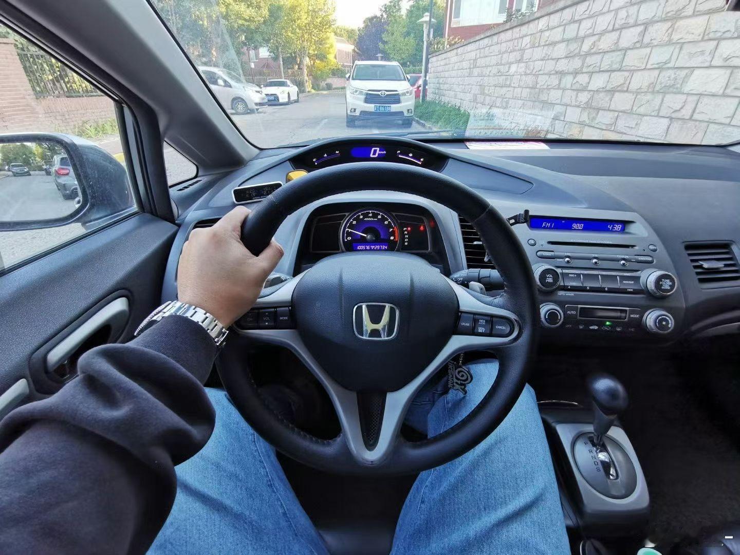 又想买个8代思域了最好是灰外黑内高配！淘个车况好的，留着当传家宝了