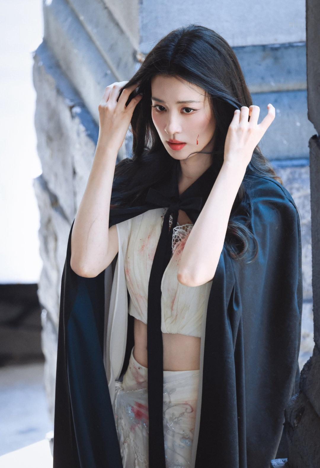 看《这一秒过火》狠狠get王楚然的颜值稳定性，哪里来的美貌瓶颈期啊！

学生时代