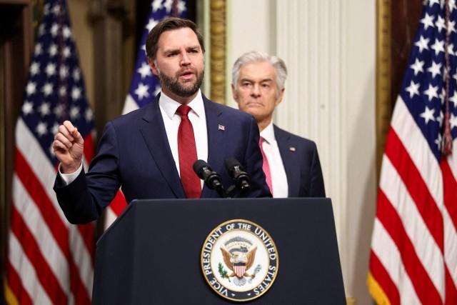 美国副总统万斯彻底不装了，公开发出严厉警告！直言一旦中国完成台湾收复，对美国而言