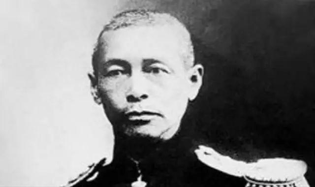 1951年，93岁高龄的前清朝海军总司令萨镇冰在得知志愿军成功击退美军并进攻韩国