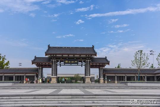 盼凯苑路隧道通公交 便民就医逛公园
        凯苑路隧道早已贯通，南开芥园