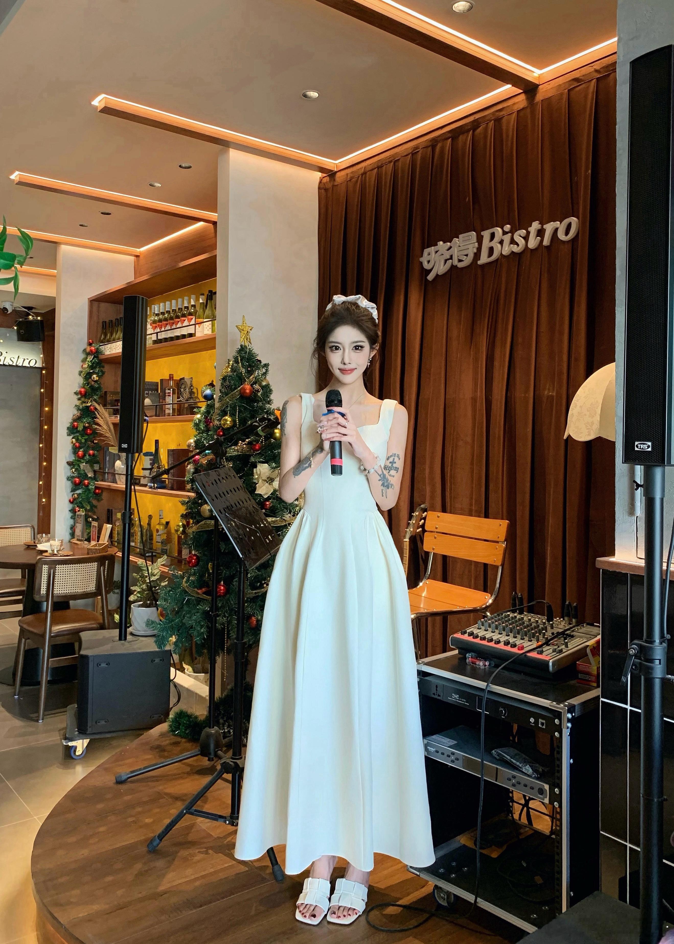 假装是女明星 