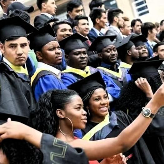 深圳终于出手了！
“假工作”还想留华？
印度留学生的“空壳公司”梦碎了一地！这下