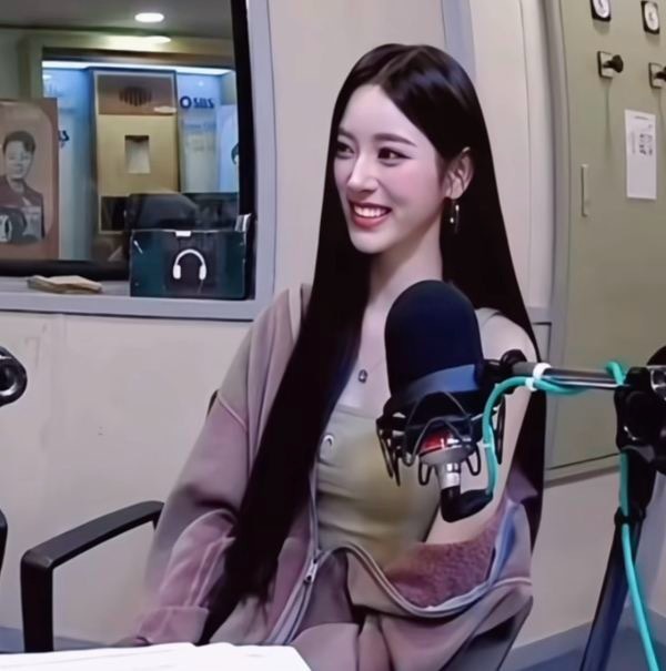 Sooin和Anna是MEOVV版的柚宁吗？ 