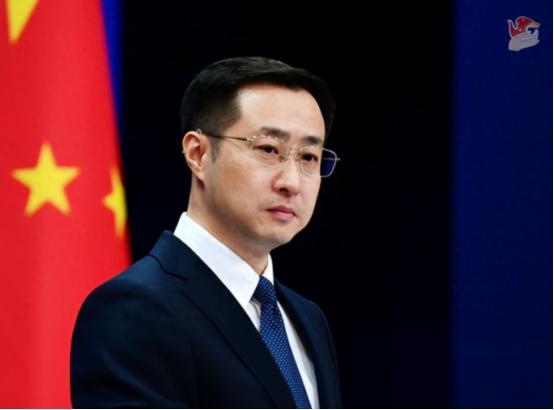 中方连发两道通牒，不到24小时，两万日本民众聚集，喊话高市住手
 
当地时间 3