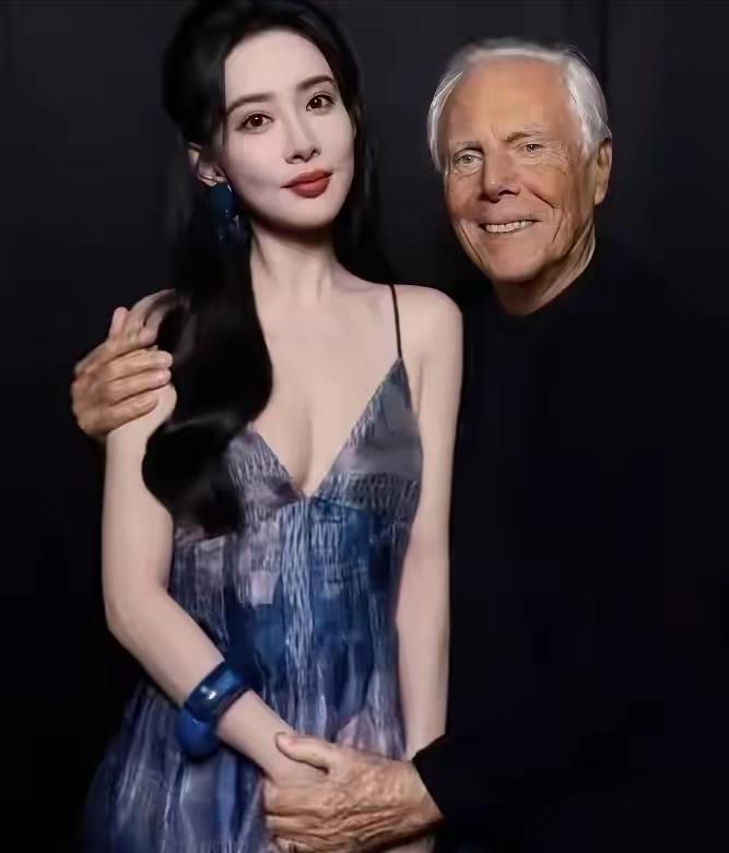 颜值出众的孟子义，与阿玛尼创始人合影时的处境，谁看了都觉得感慨。明星表面光鲜亮丽