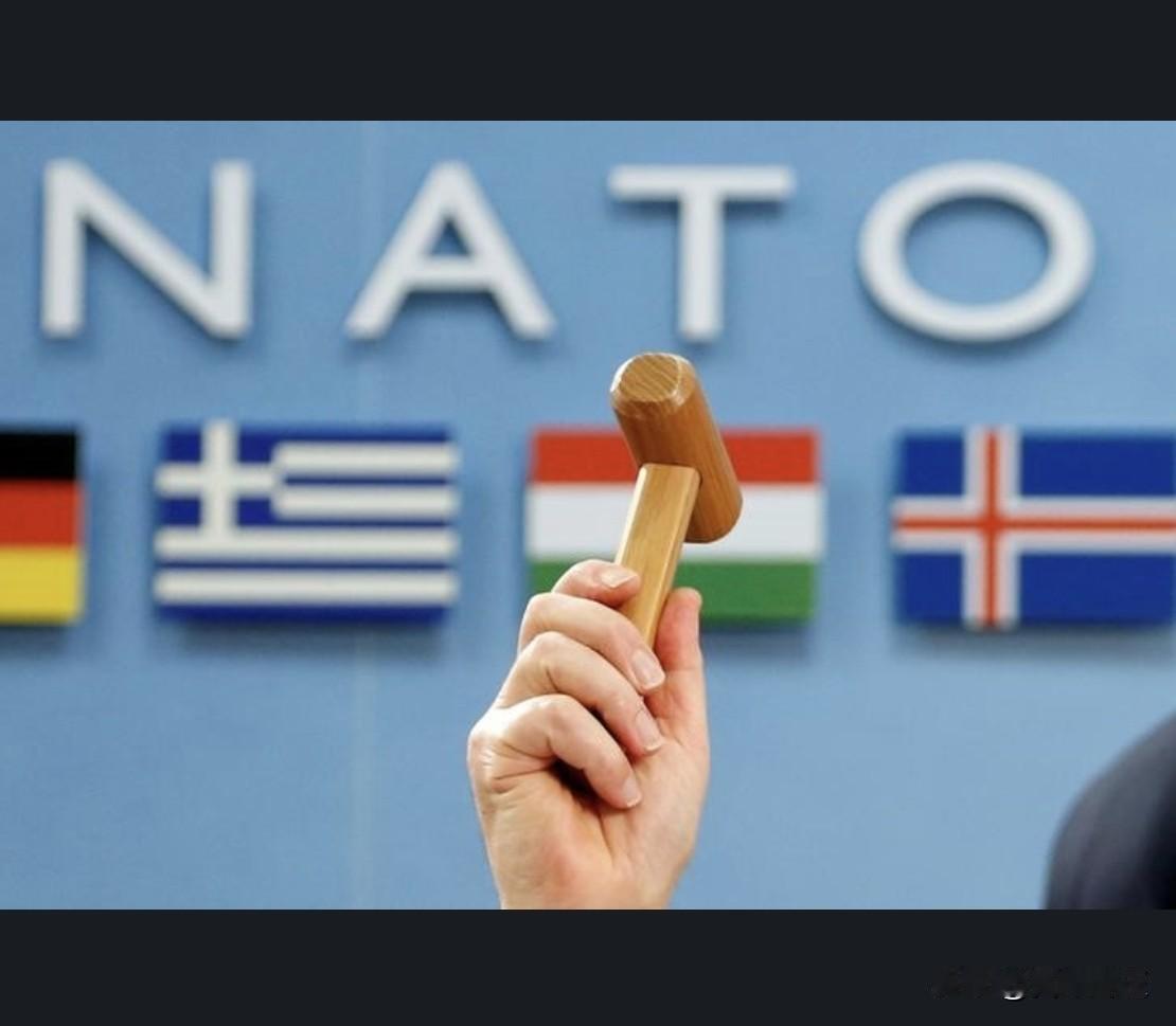 美国与其欧洲盟友之间围绕格陵兰的紧张关系正在加剧北约内部的压力，引发了人们对欧洲